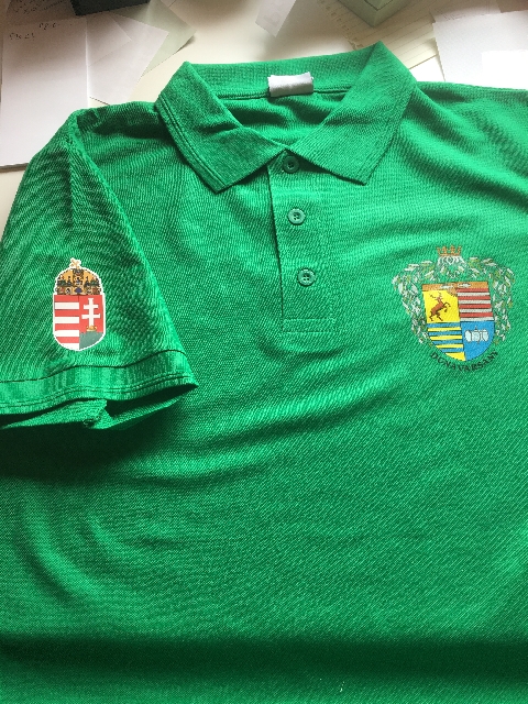 Címeres Pólódekoráció